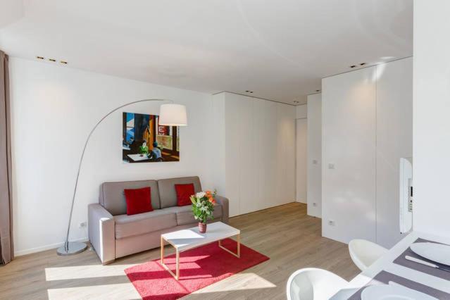 Champs Elysees Apartment Париж Экстерьер фото